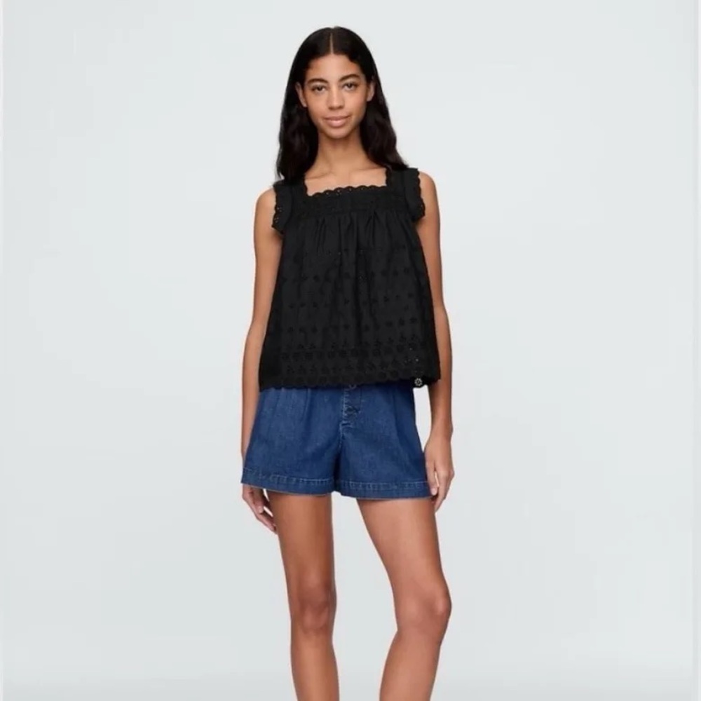 Gap x Doen eyelet top